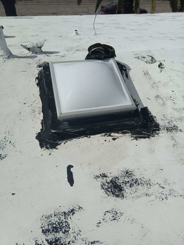 Roof Leaking in Tucson? Immediate Steps to Take Universal Roofing project in Tucson supporting roof leaking in tucson? immediate steps to take